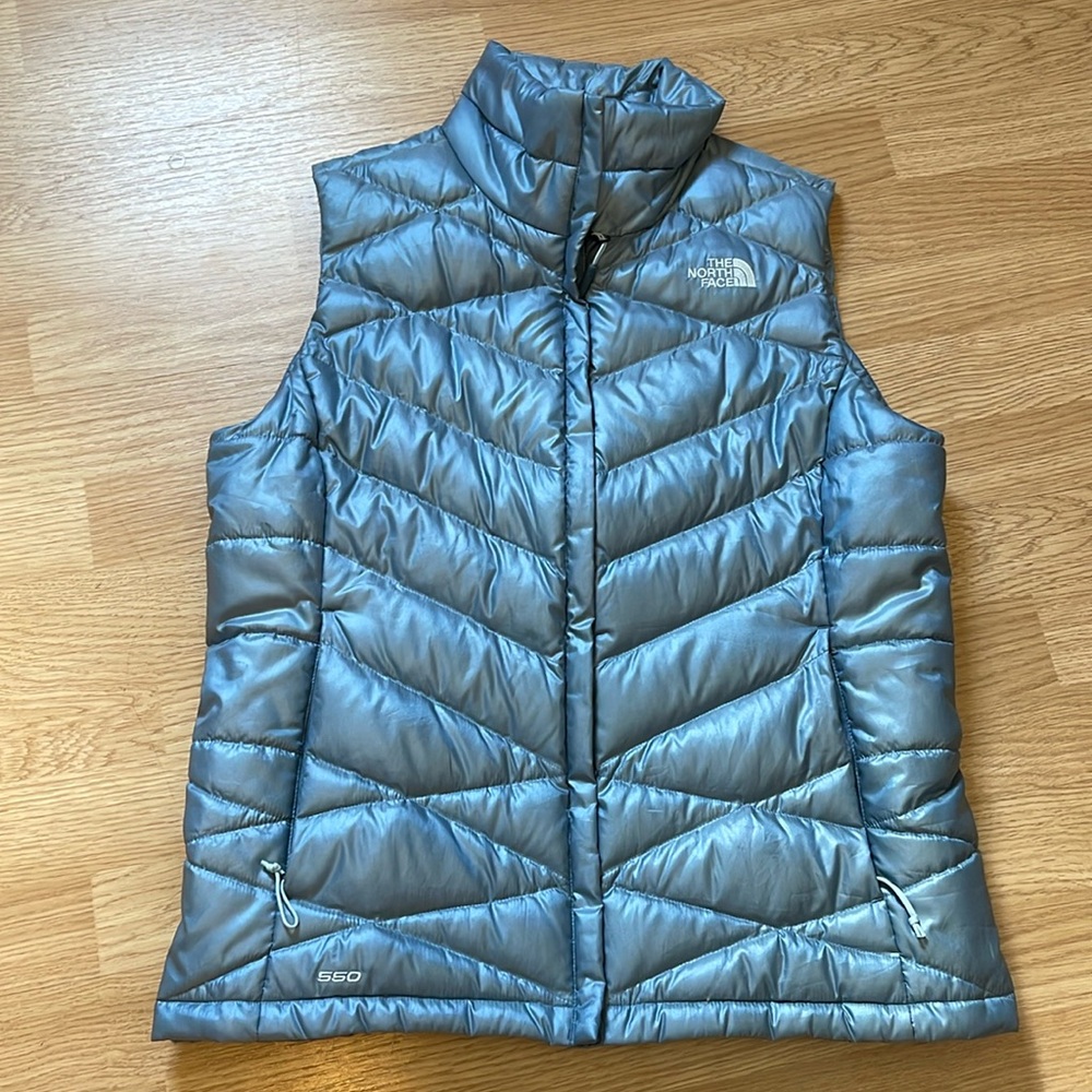 Women’s medium Northface zip up vest